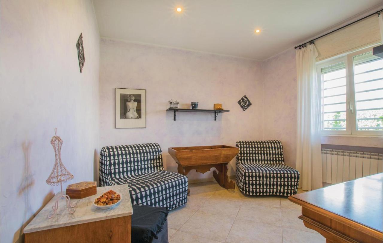 Awesome Apartment In Bari With Wifi Zewnętrze zdjęcie
