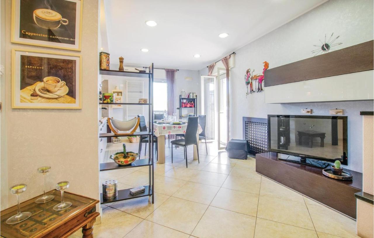 Awesome Apartment In Bari With Wifi Zewnętrze zdjęcie