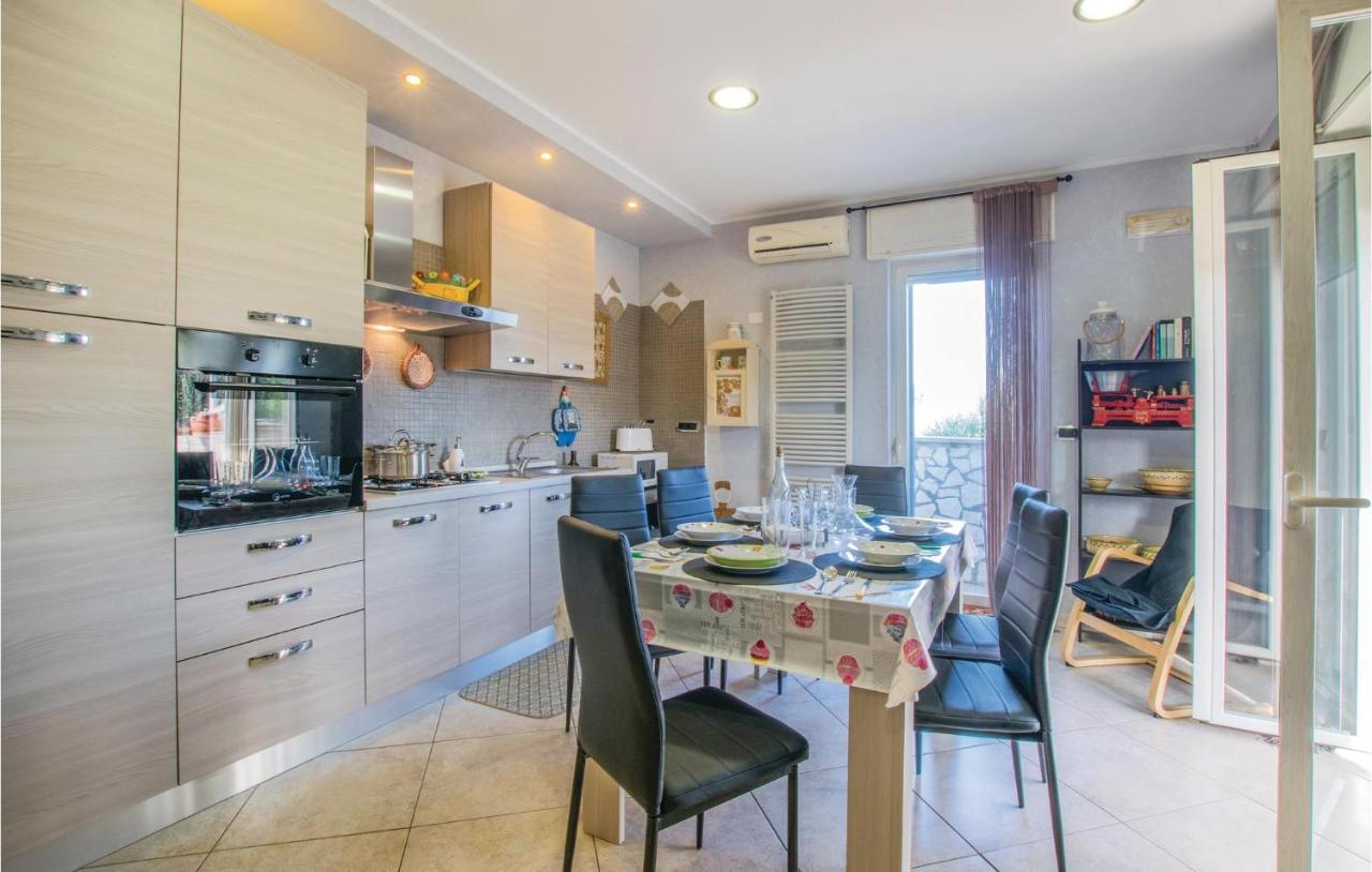 Awesome Apartment In Bari With Wifi Zewnętrze zdjęcie