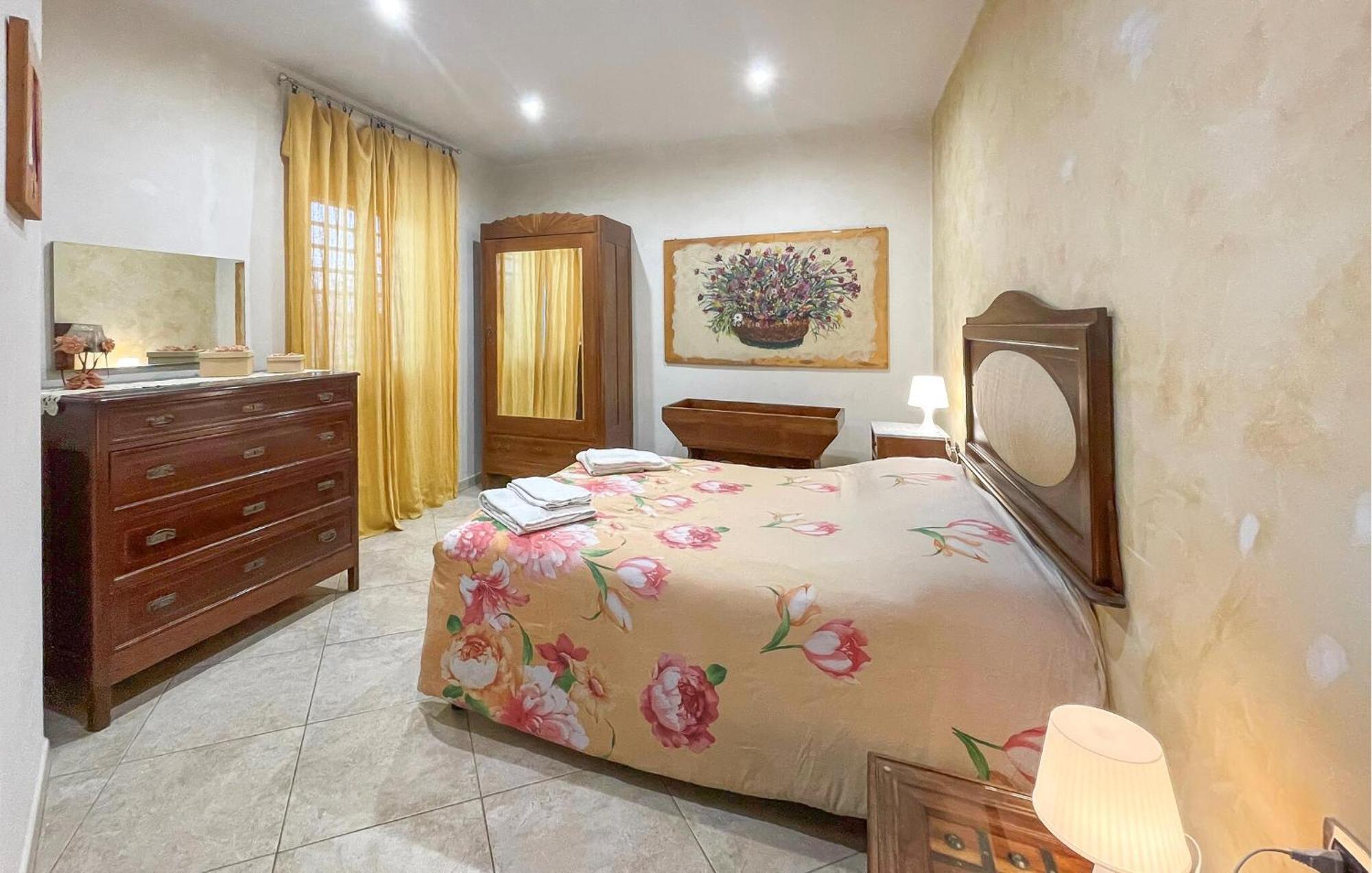 Awesome Apartment In Bari With Wifi Zewnętrze zdjęcie